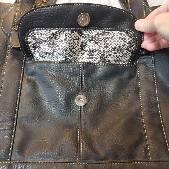 EMILIE M. Faux Leather Classic Tote Bag - Picture 4 of 8